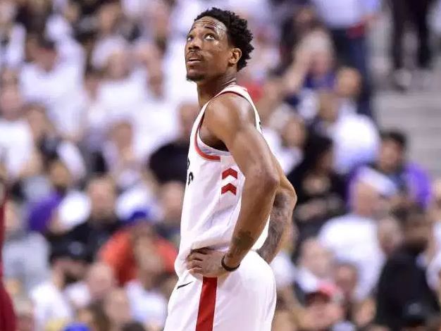 另一方面与 另一方面与